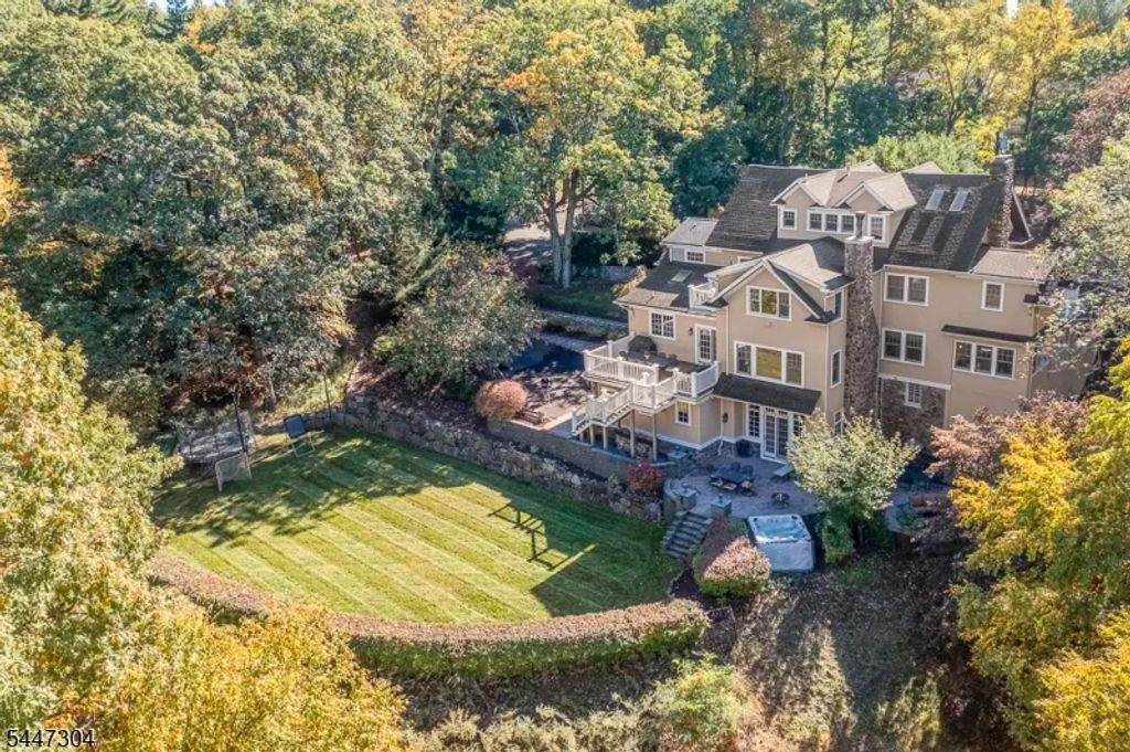 151 Lookout Rd, Mountain Lakes Boro