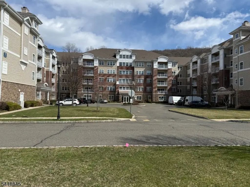 1118 Warrens Way, Wanaque Boro