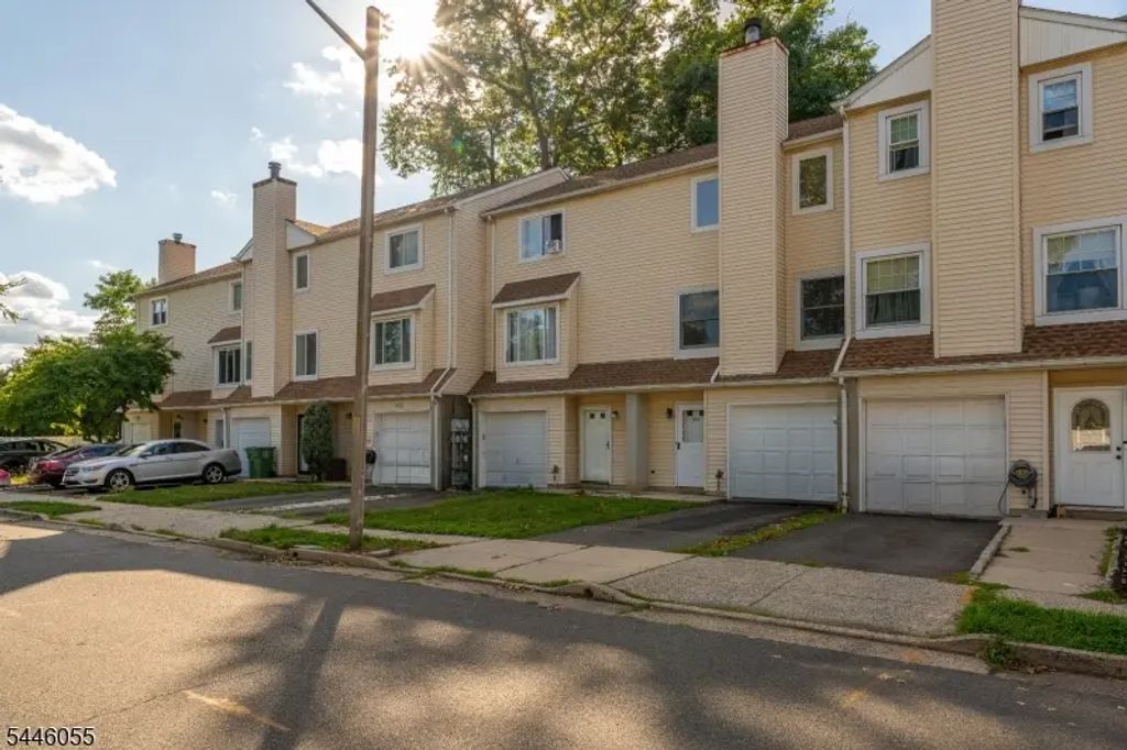 668 Jackson Ave, Roselle Boro