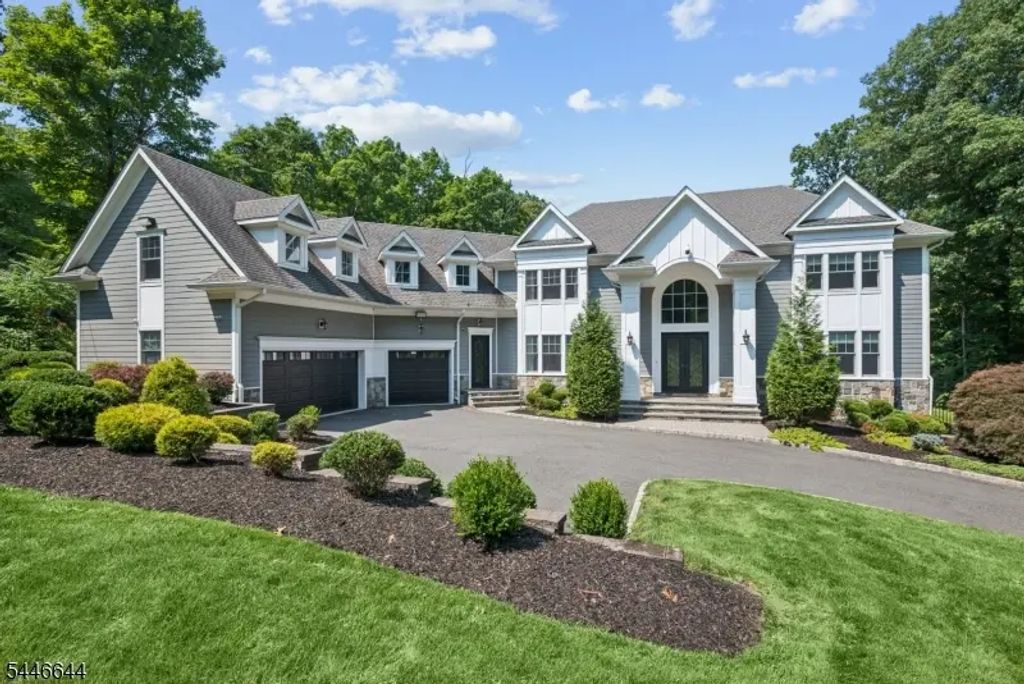 13 Rockage Road, Warren Twp.