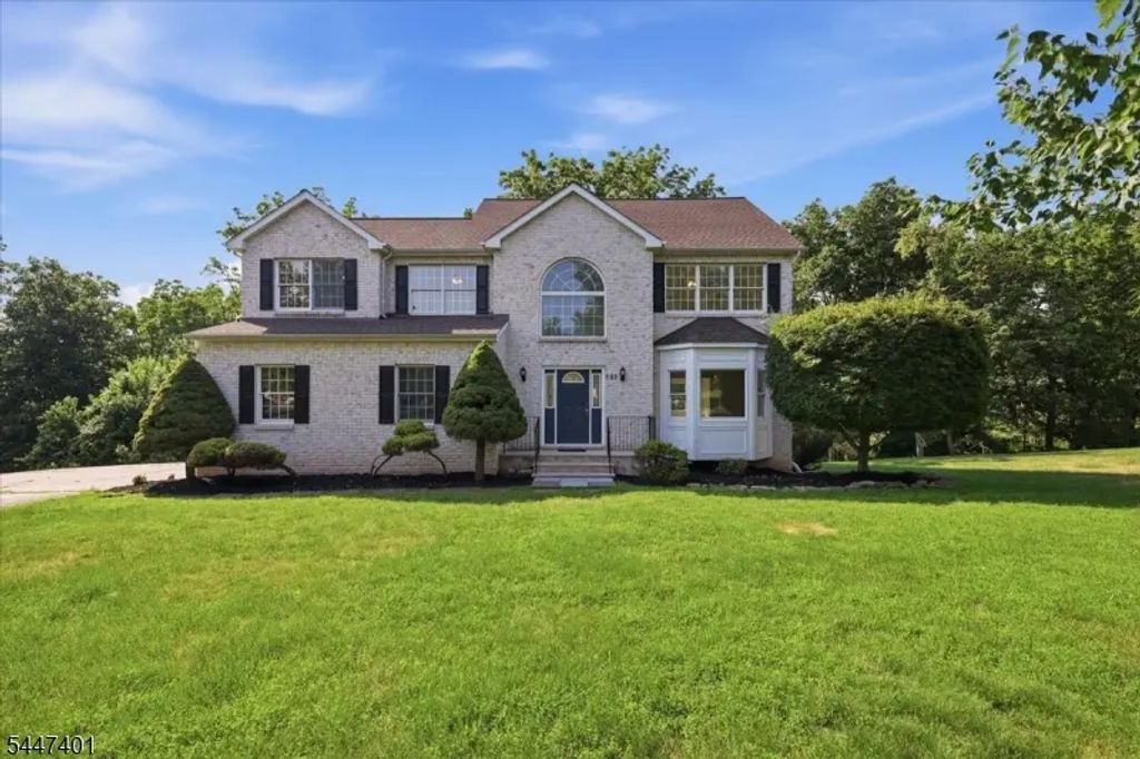 151 Brandon Ct, Branchburg Twp.