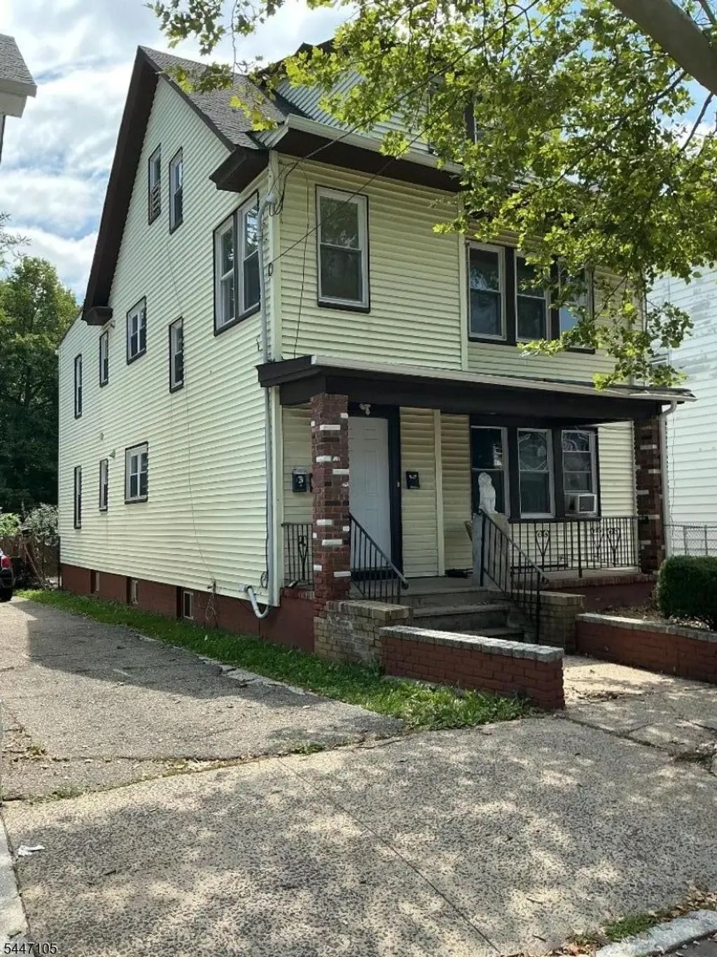 66 Poe Ave, Newark City