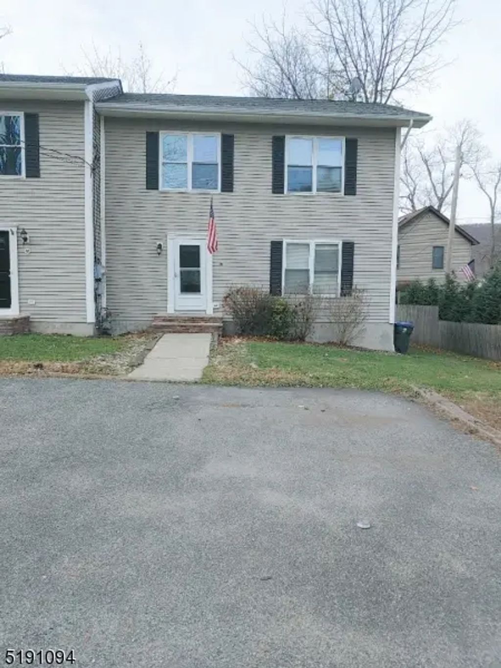 3 Teneyck Ave, Greenwood Lake