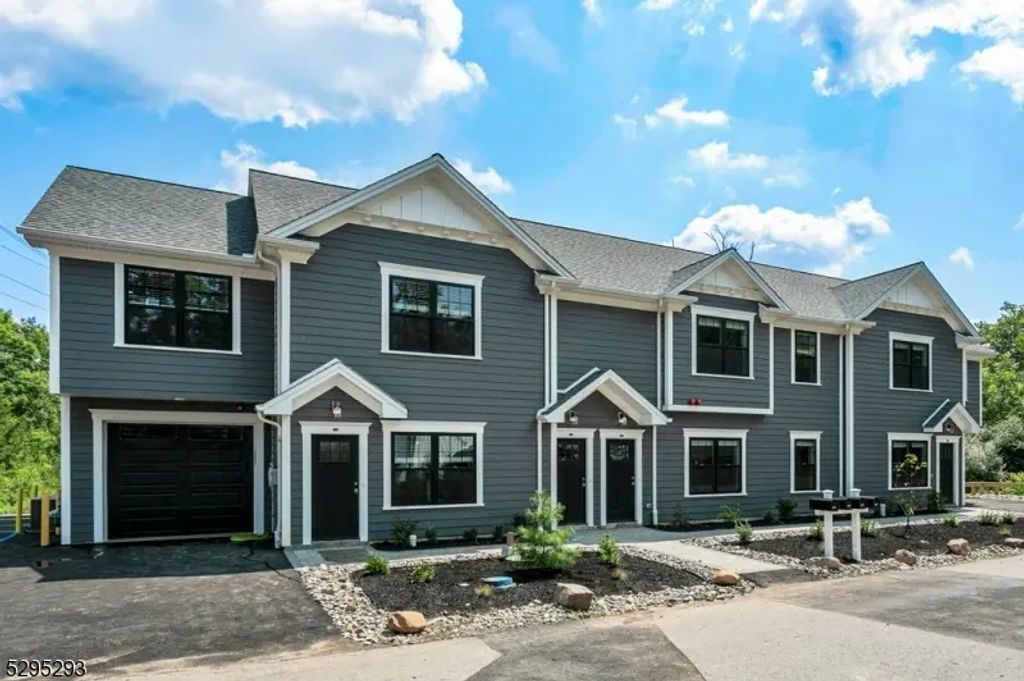 18 Columbia Rd, Bernards Twp.