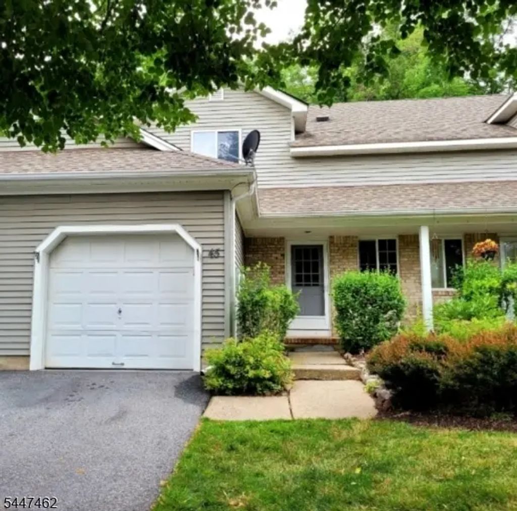 45 Meadow Pond Rd, Hardyston Twp.