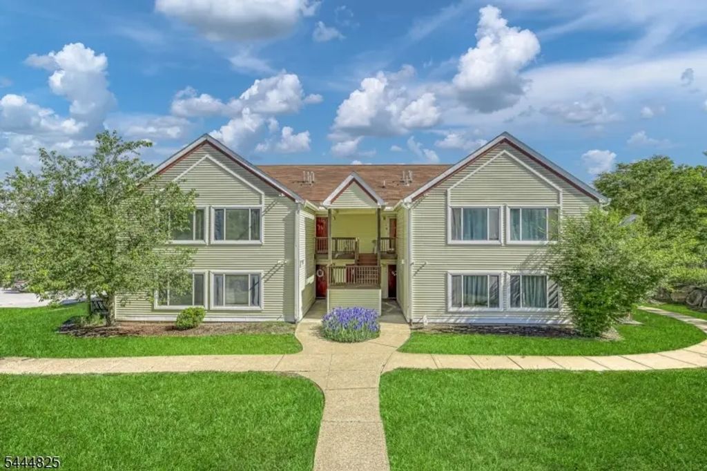 158 Falcon Ridge Way, Hamburg Boro