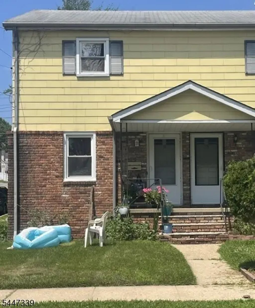 18 Sickle St, Dover Town