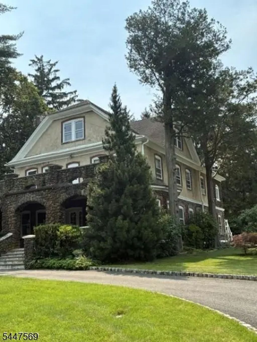 679 Mountain Blvd, Watchung Boro