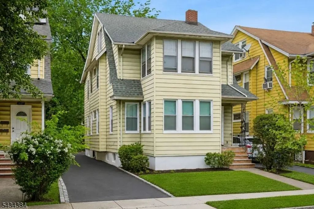 225 Ward Pl, South Orange Village Twp.