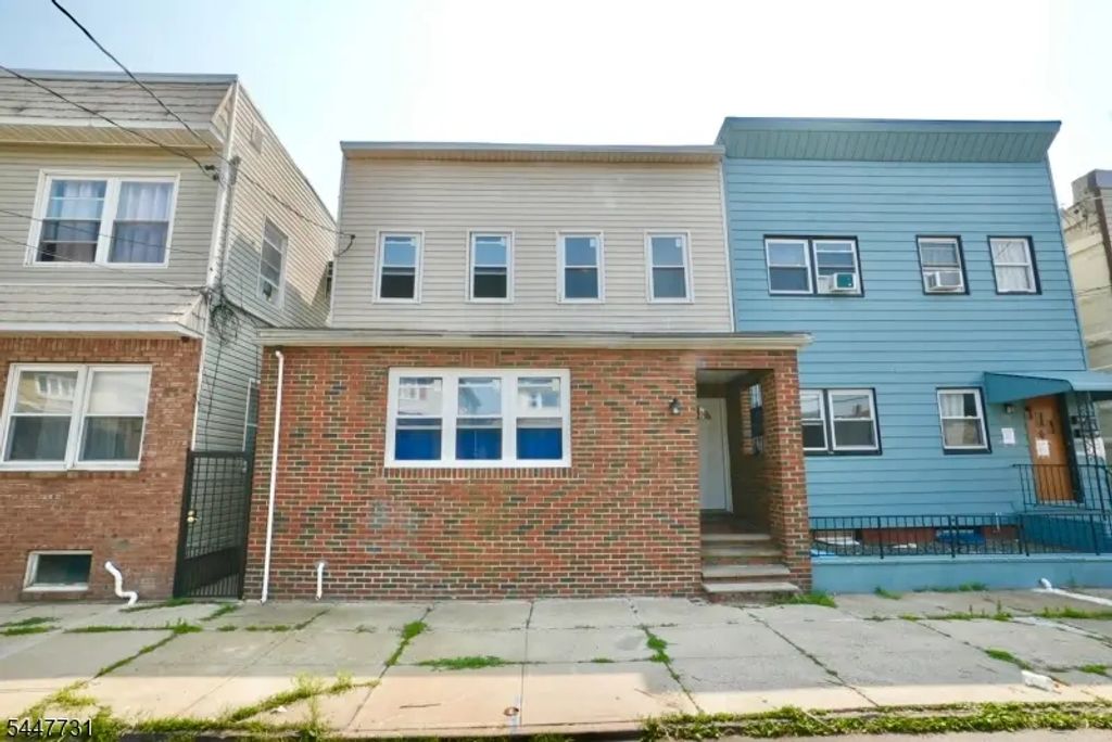 210 Sanford Ave Unit 2, Kearny Town