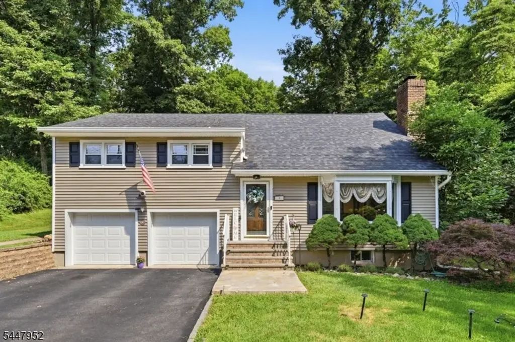 5 La Malfa Rd, Randolph Twp.