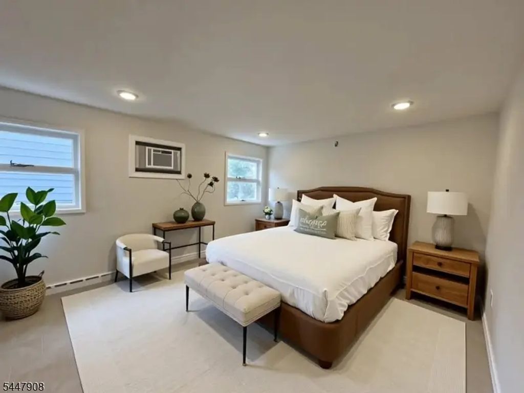 105 Chandler Ave, Roselle Boro