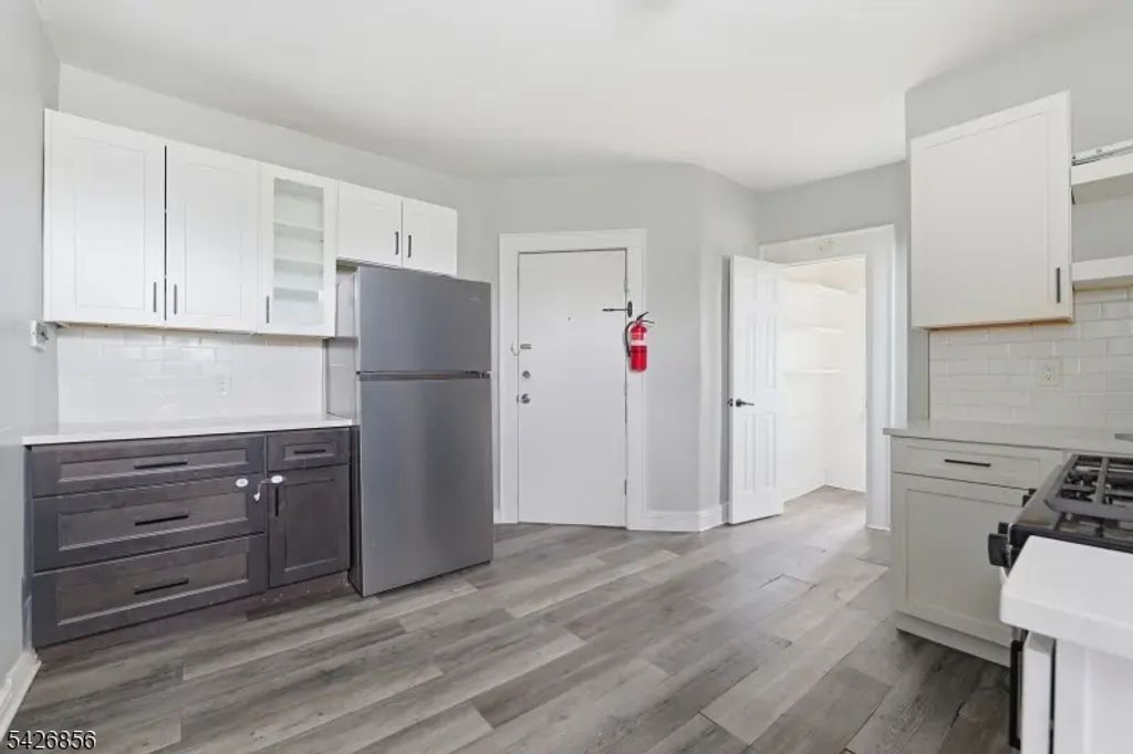 68 Mill, Belleville Twp.