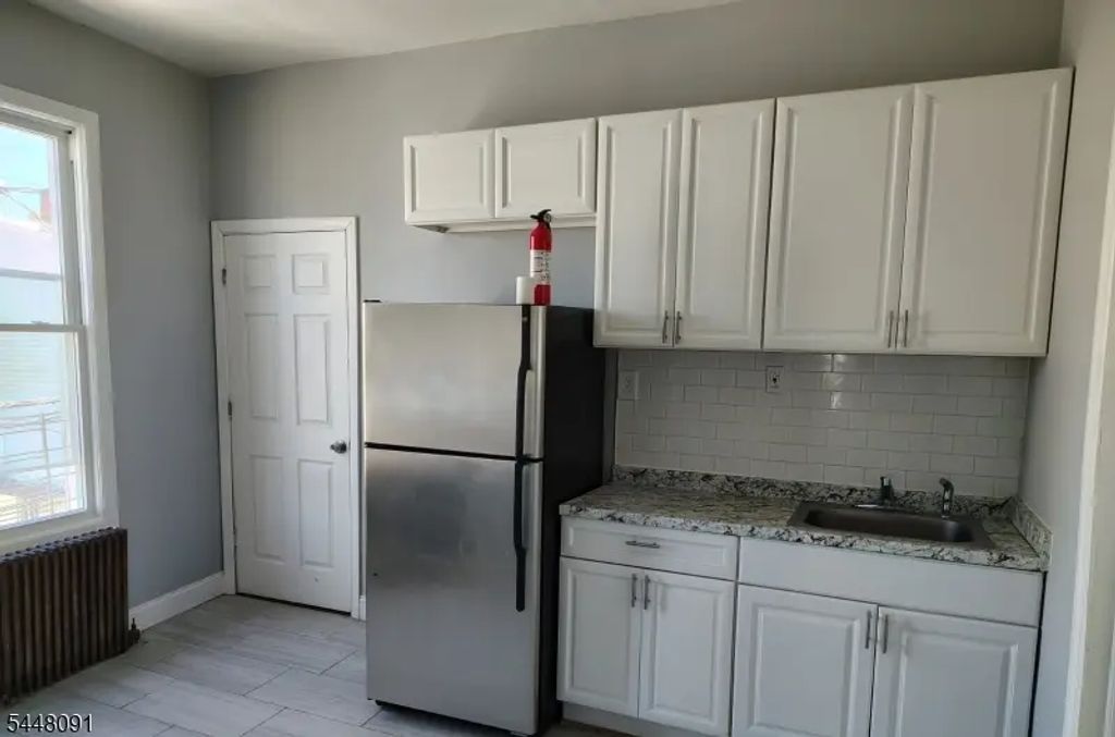 777 E 18th St, Paterson City