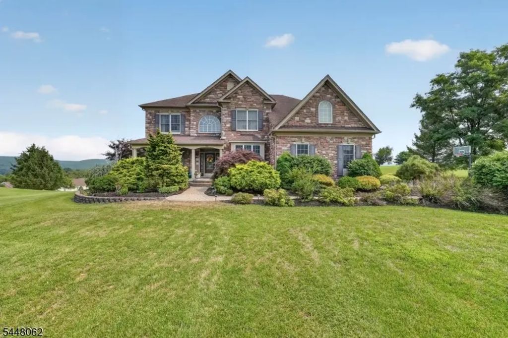 50 Albert Dr, Union Twp.