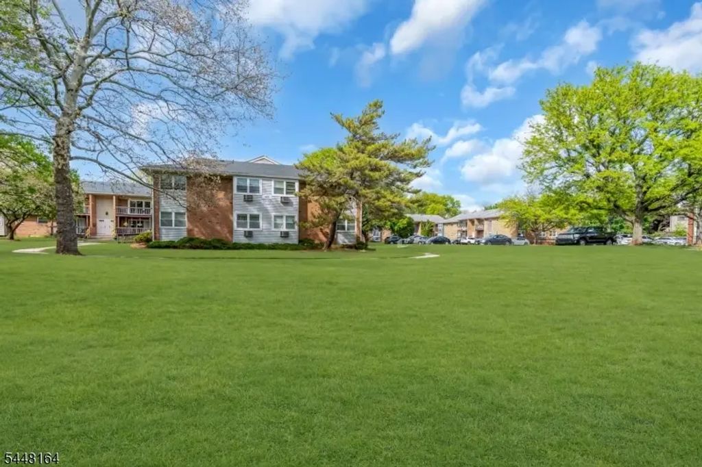 527 Andria Ave, Hillsborough Twp.