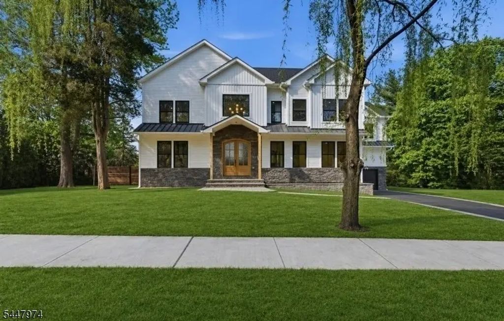 61 Hickory St, Metuchen Boro