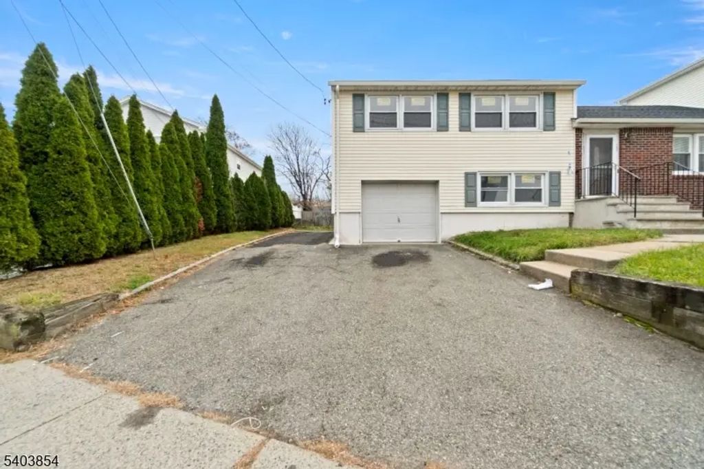 762-764 Valley Street12, Maplewood Twp.