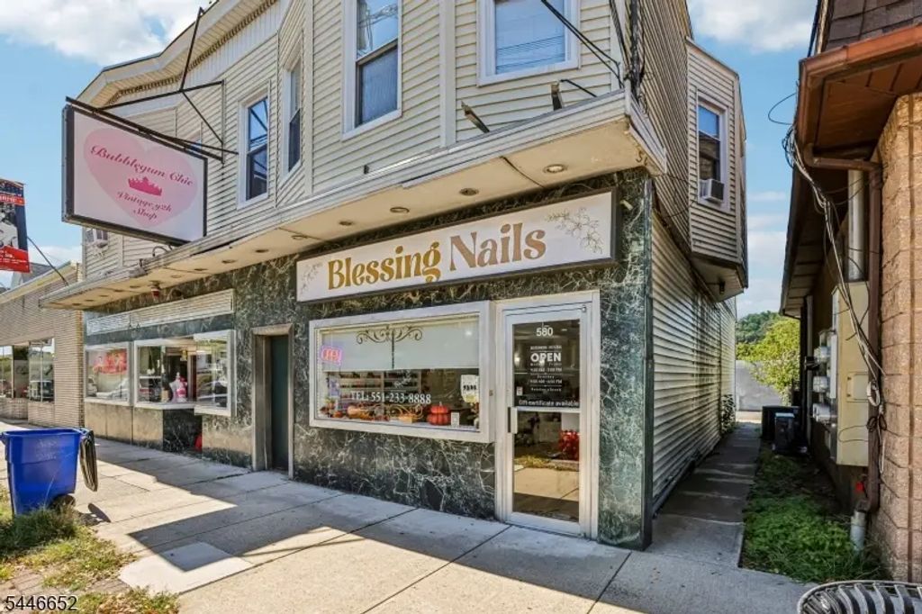 580 Lafayette Ave, Hawthorne Boro