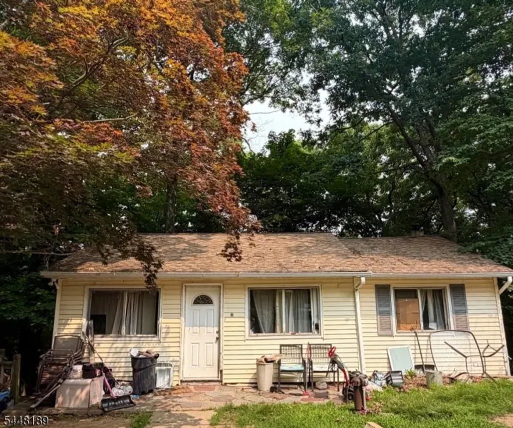 48 Skidmore Trl, Hopatcong Boro