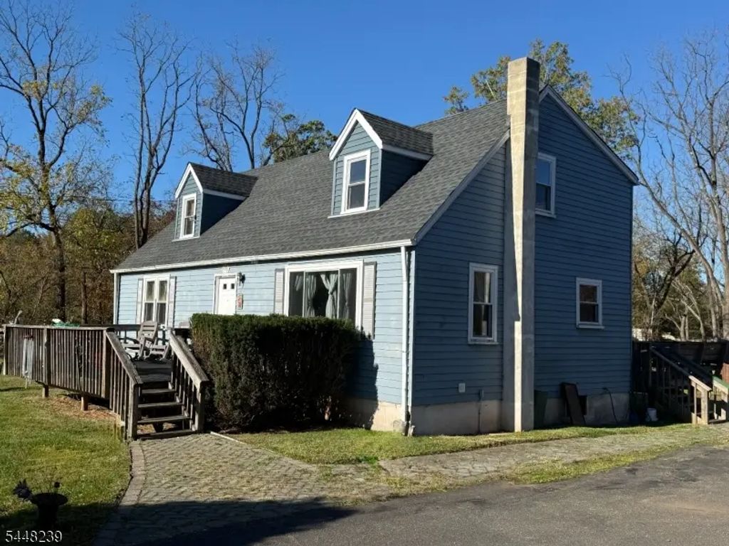 53 Ridge Rd, Readington Twp.