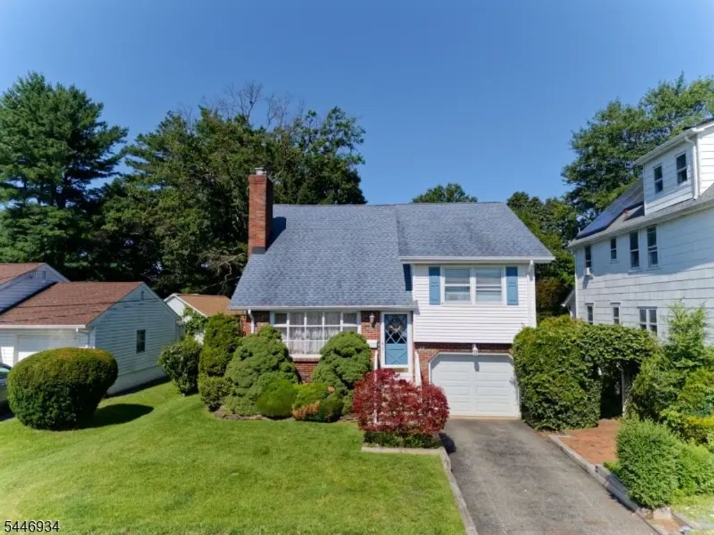 319 Marion Pl, Manville Boro