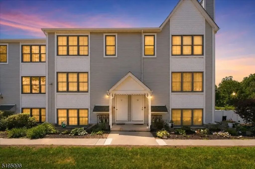 52 Burlington Ct, Hamburg Boro