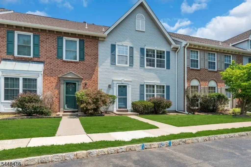 91 Chelsea Ct, Franklin Twp.
