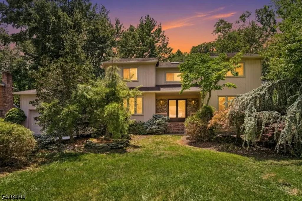 40 Vista Dr, Marlboro Twp.