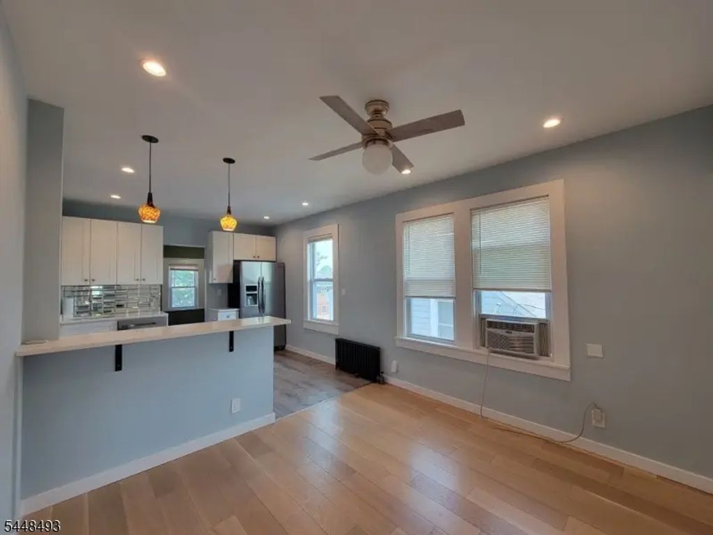 712 W Blancke St, Linden City
