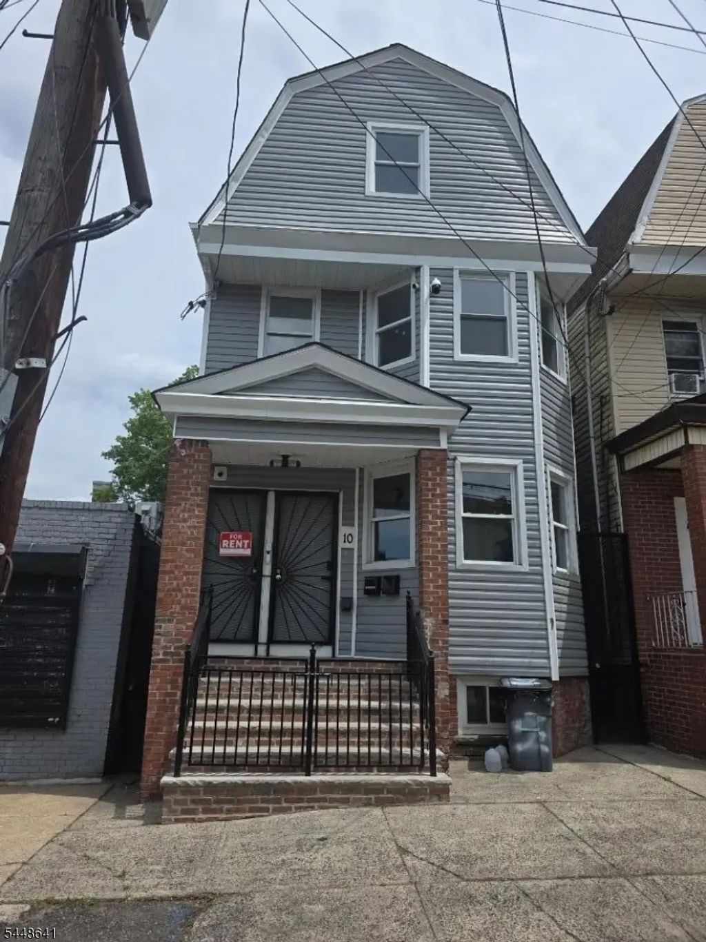10 Fairmount Ave, Newark City