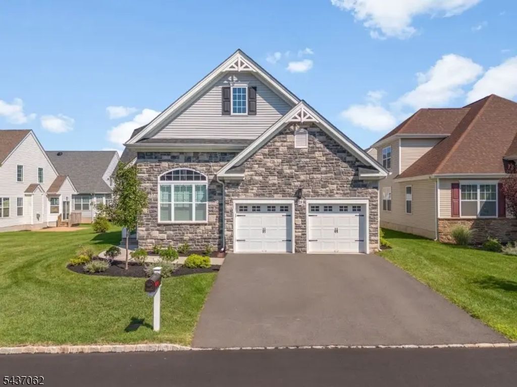 29 Norton Rd, Hillsborough Twp.