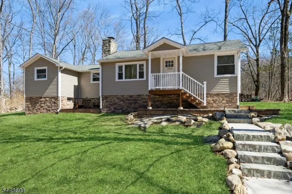 100 Poplar Ln, Vernon Twp.