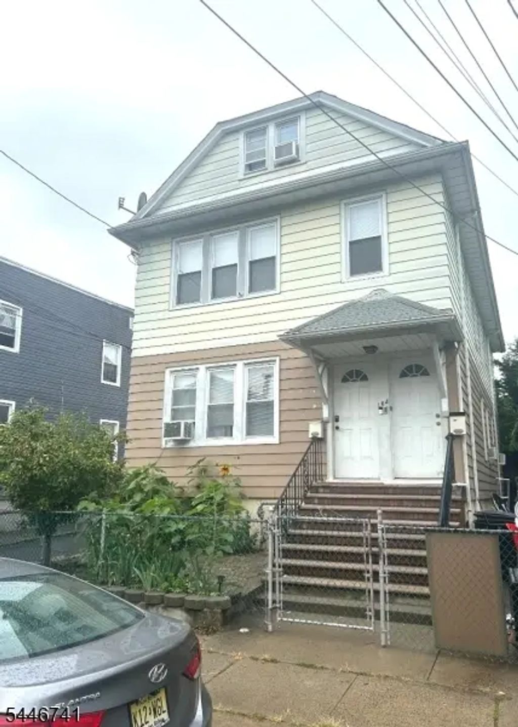 164 Knapp Ave, Clifton City