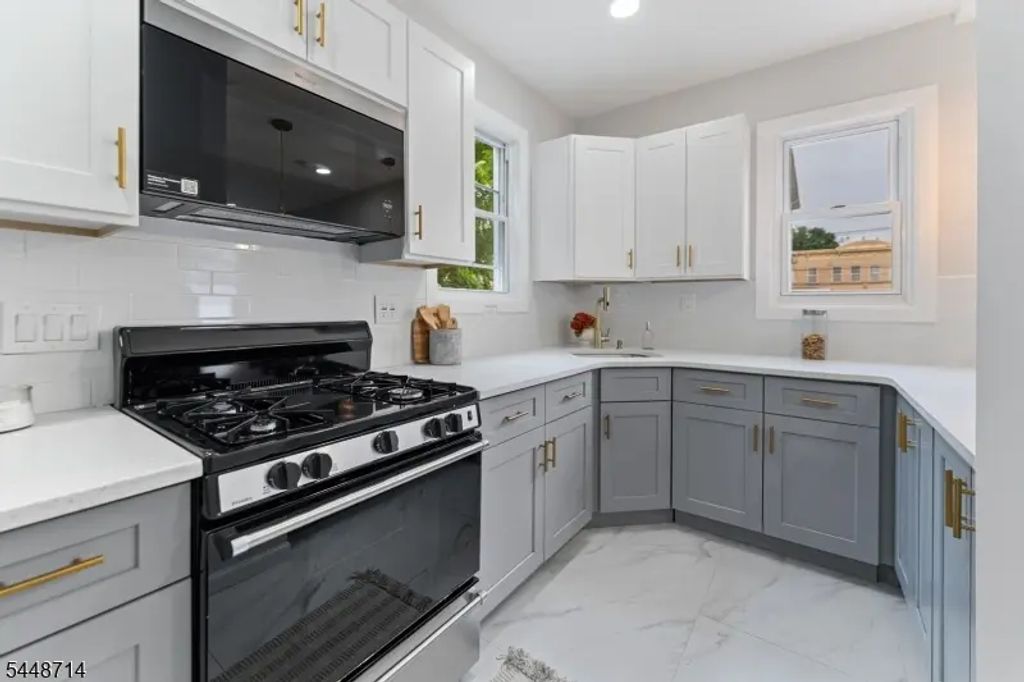 947 William St, Elizabeth City