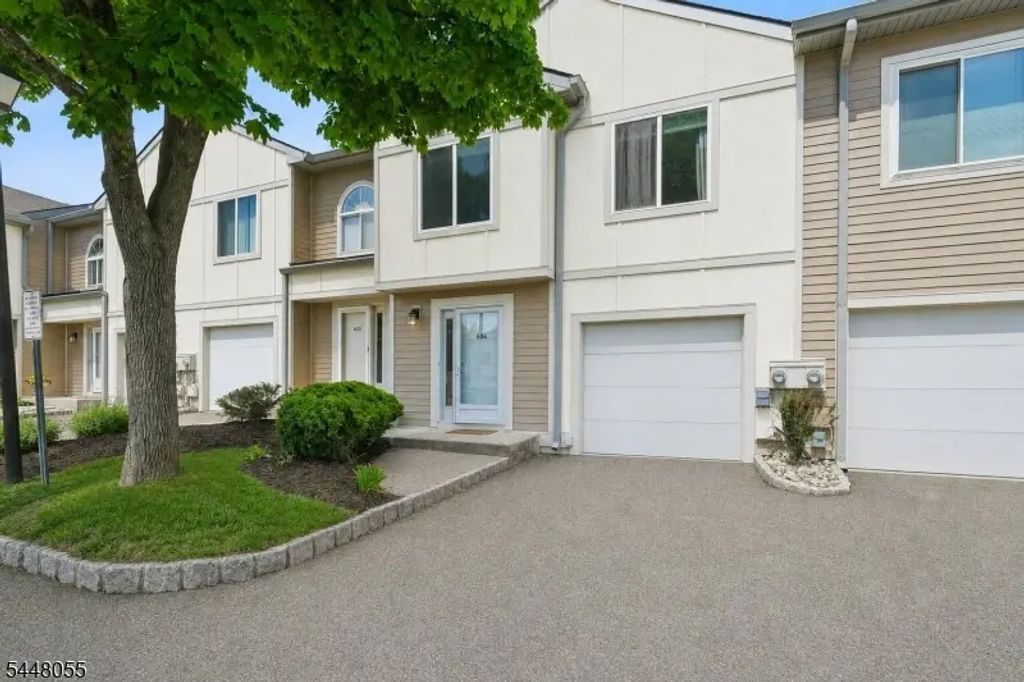 606 Park Pl, Springfield Twp.