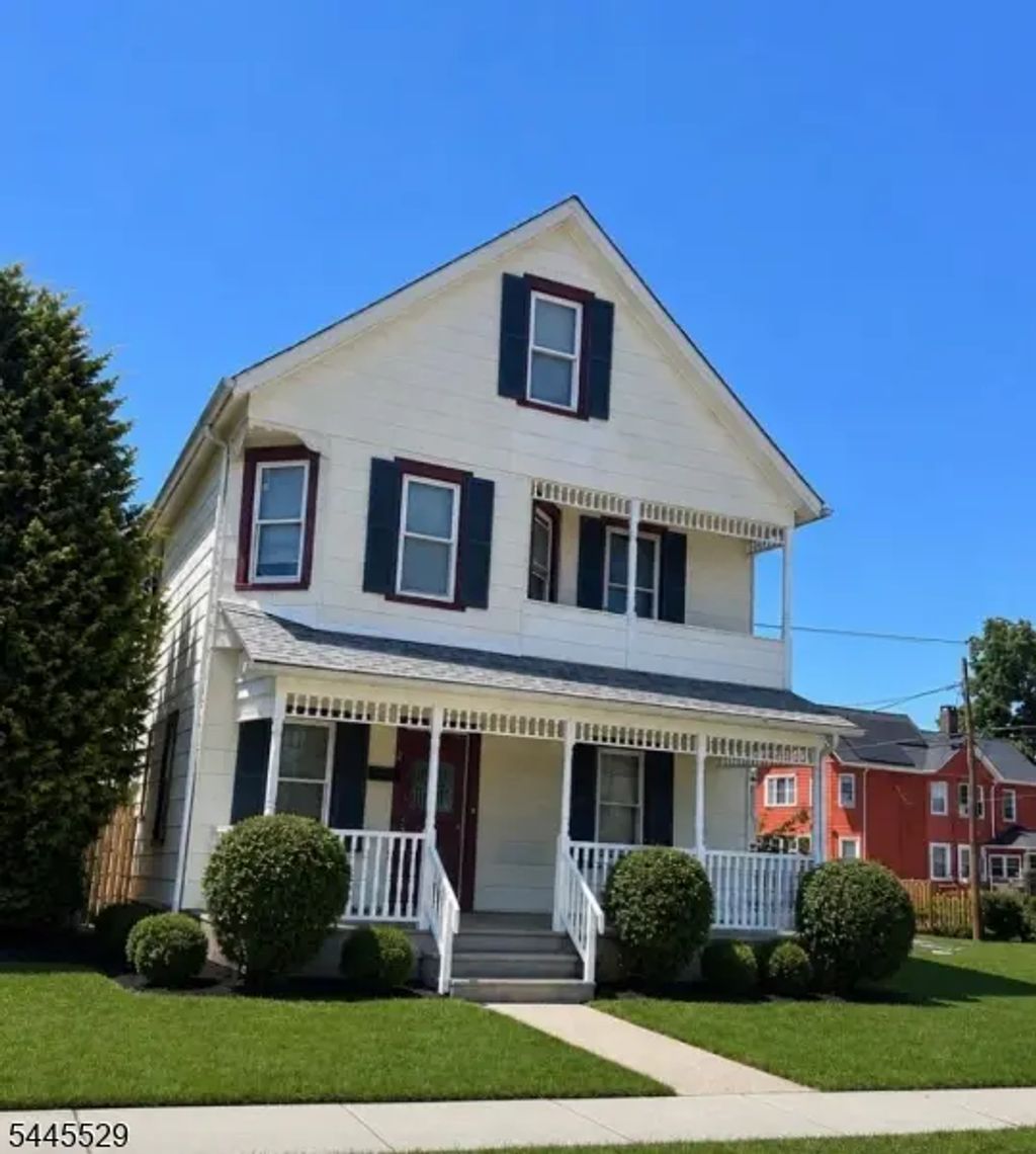 11 Baker St, Dover Town