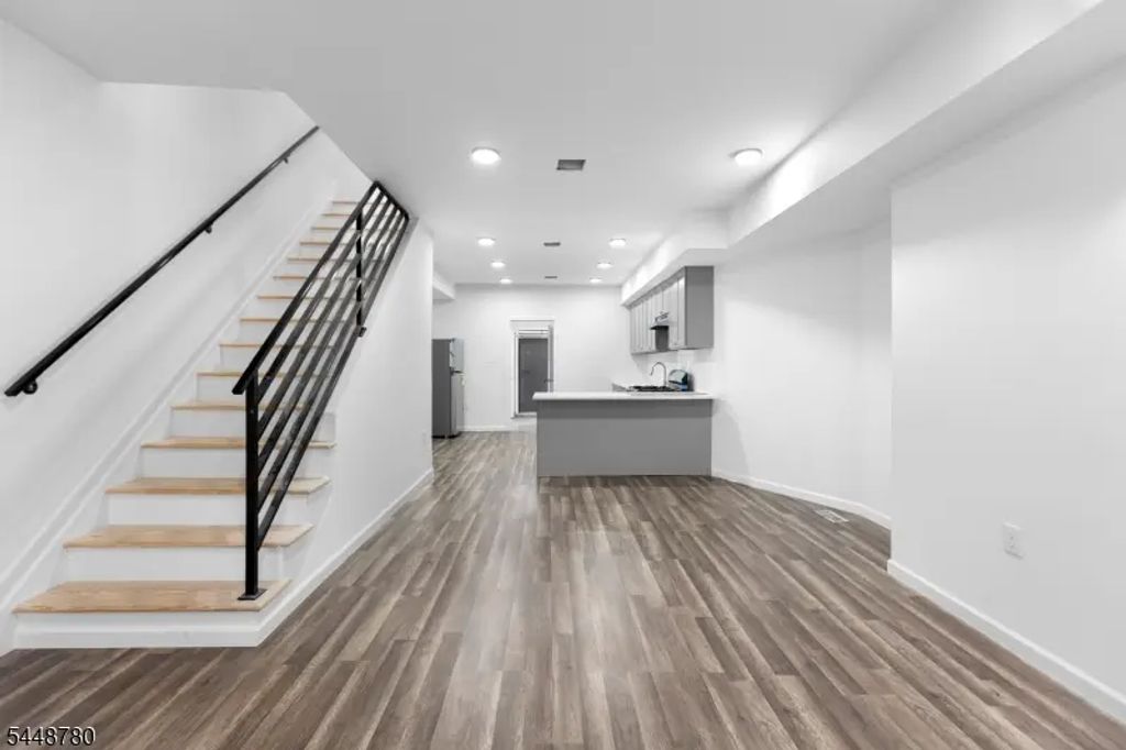 43.5 Cortland St, Newark City