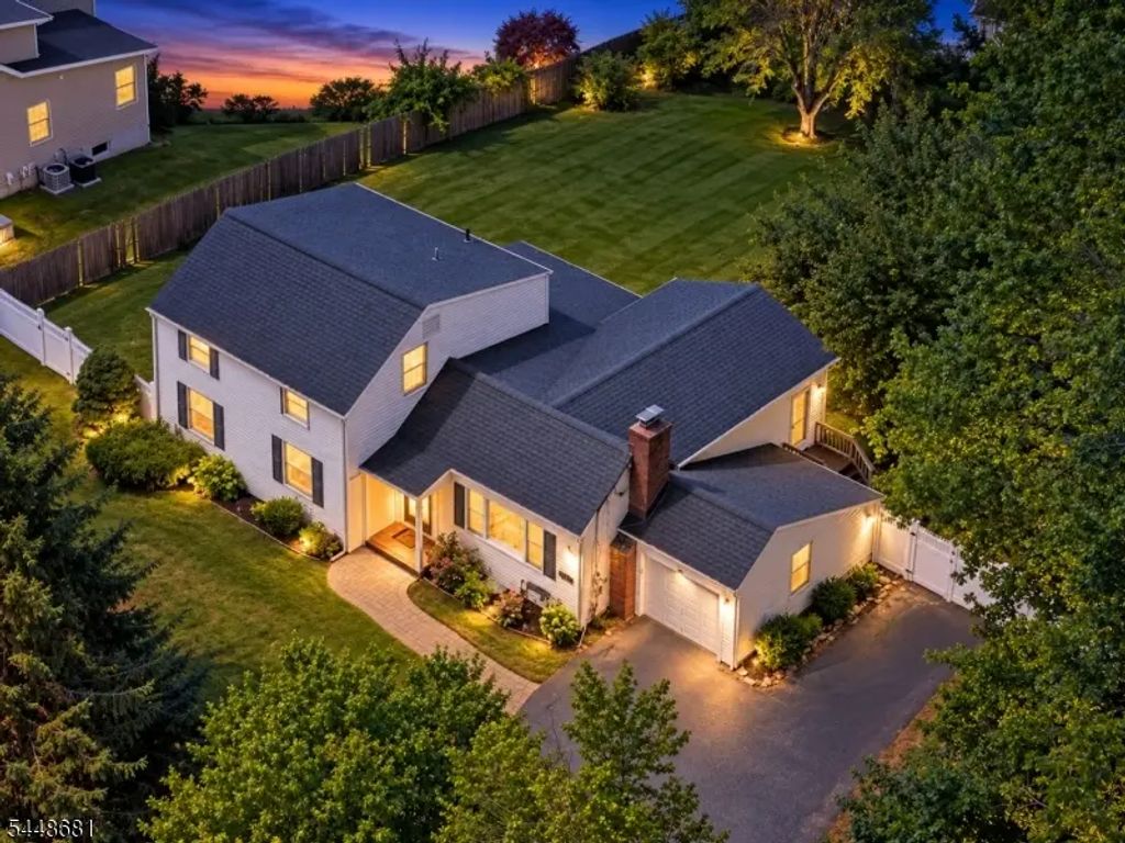 469 King George Rd, Bernards Twp.