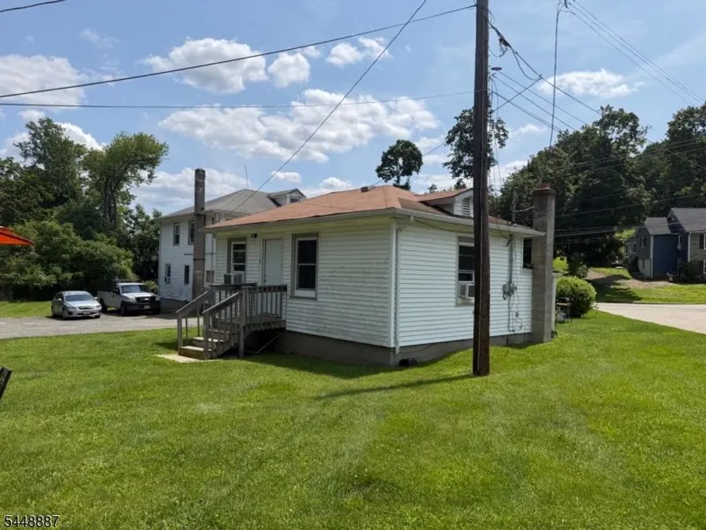 14 Hillside Terrace, Newton Town