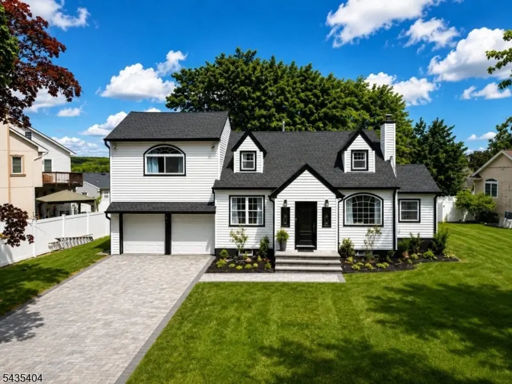 27 Grandview Dr, Wayne Twp.