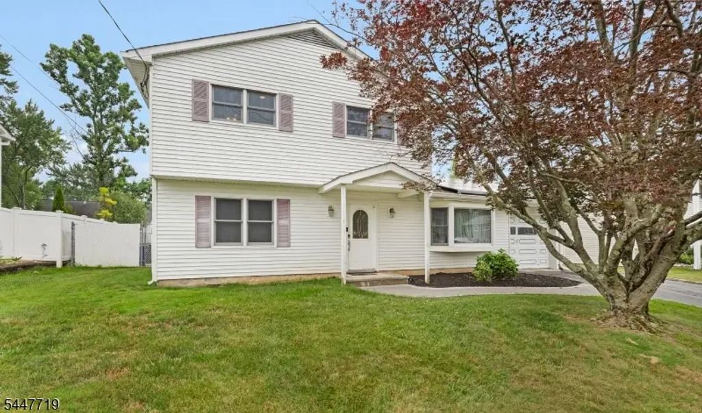20 Normandy Rd, Mount Olive Twp.