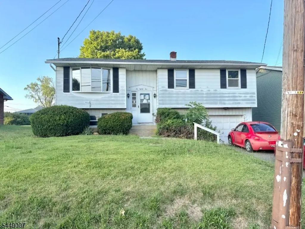 1085 Grand St, Phillipsburg Town
