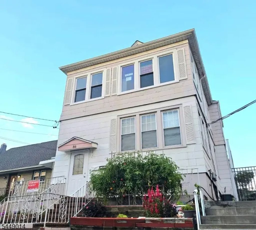 36 Palmer St, Passaic City