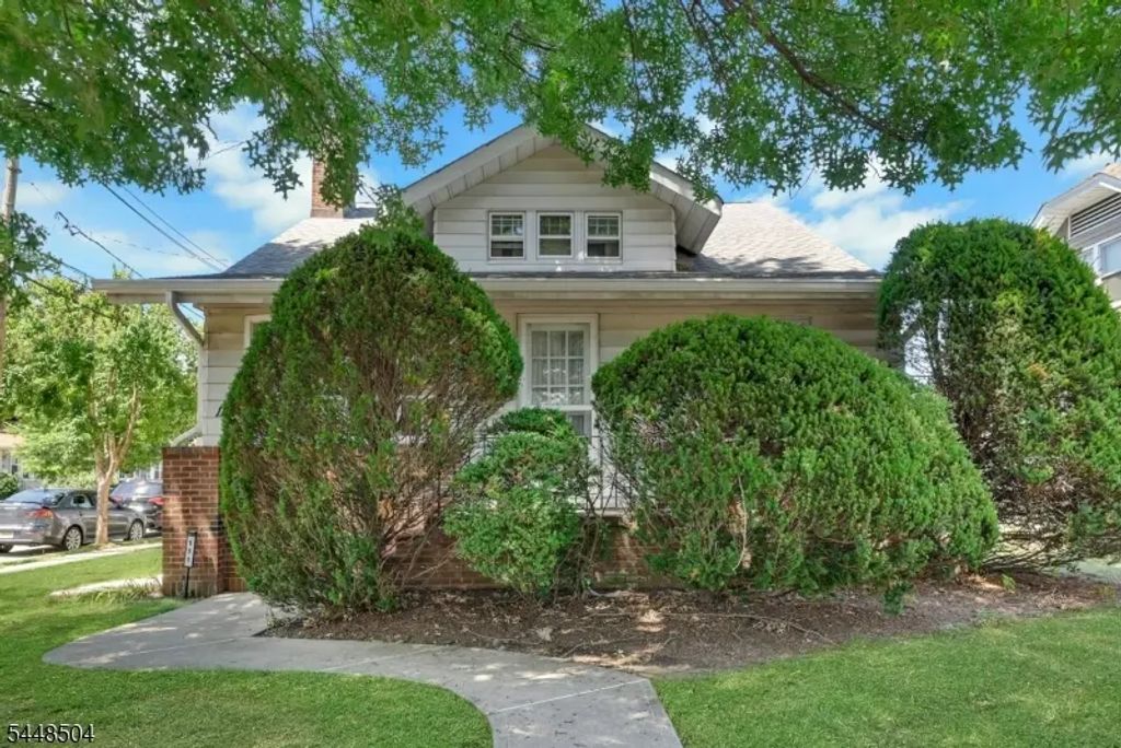 111 Van Winkle Ave, Hawthorne Boro