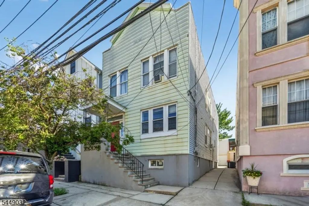 1115 22nd St, North Bergen Twp.
