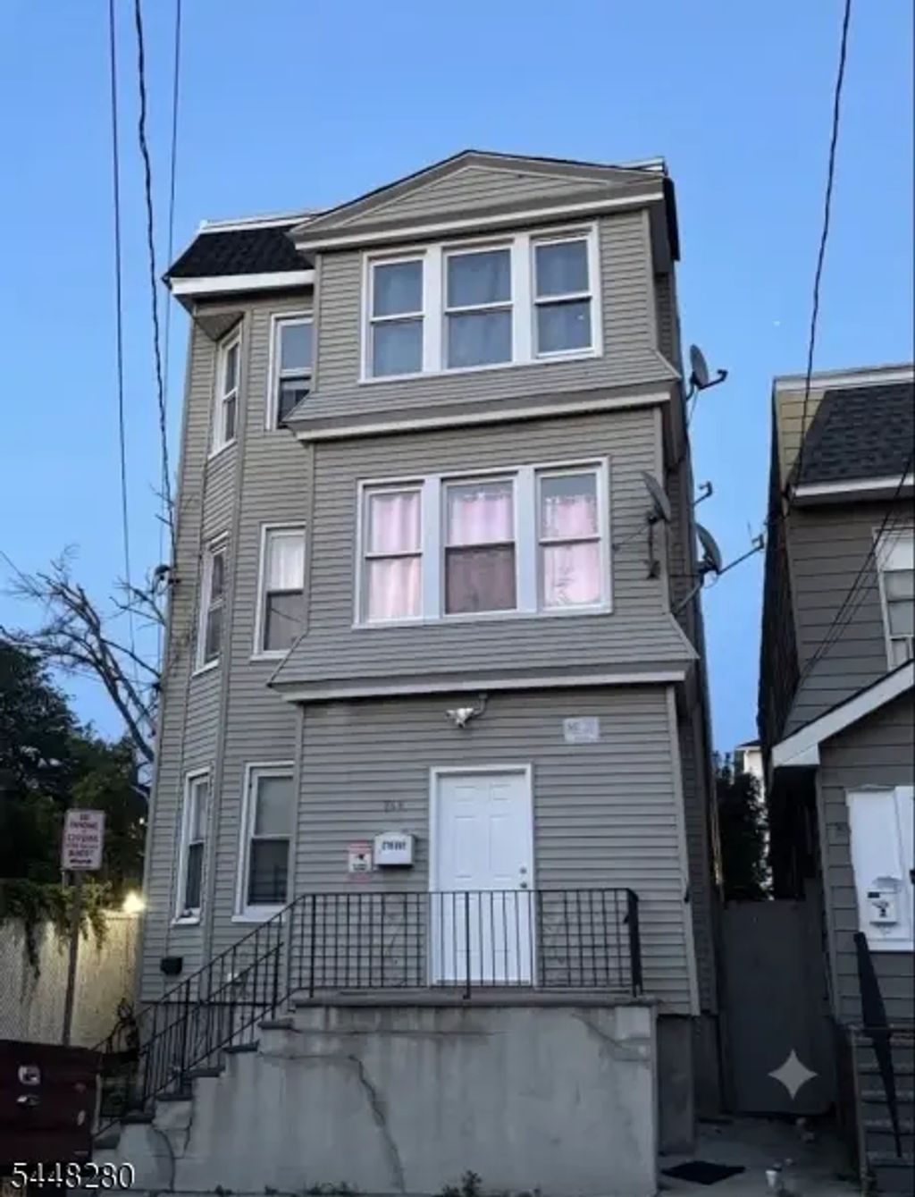 764 S 16th St, Newark City
