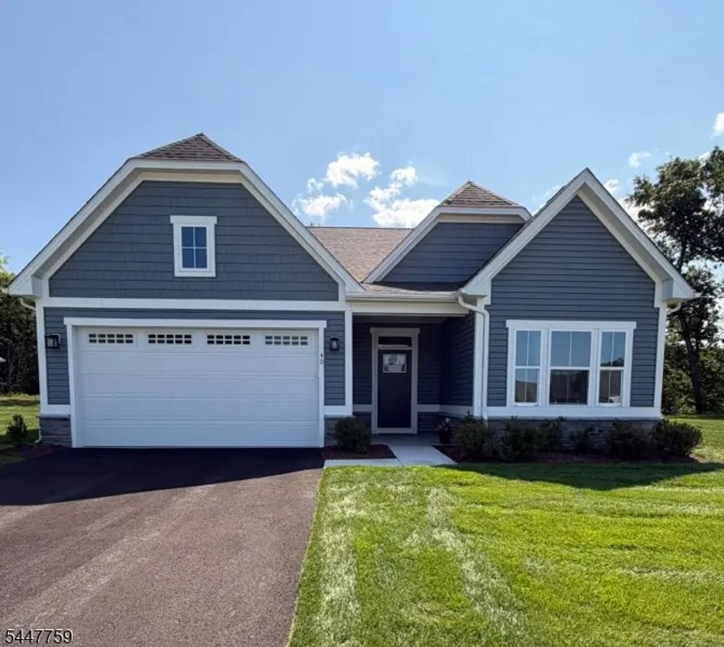 40 Thomas Knoll Blvd, Mansfield Twp.