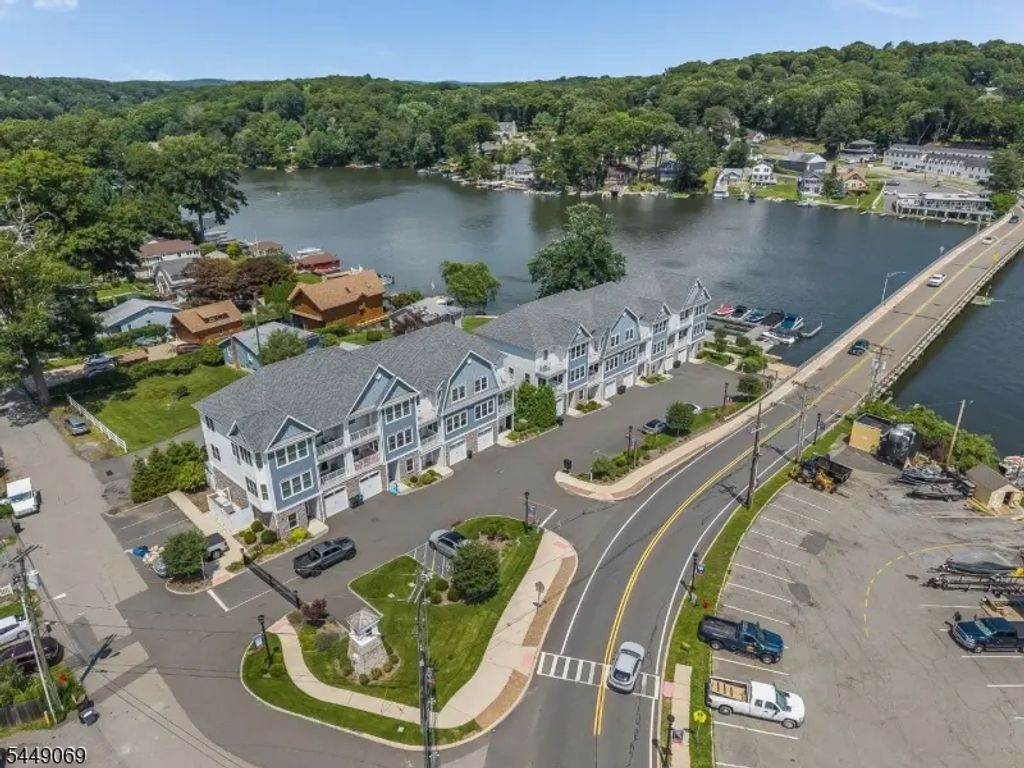 468 River Styx Rd, Hopatcong Boro