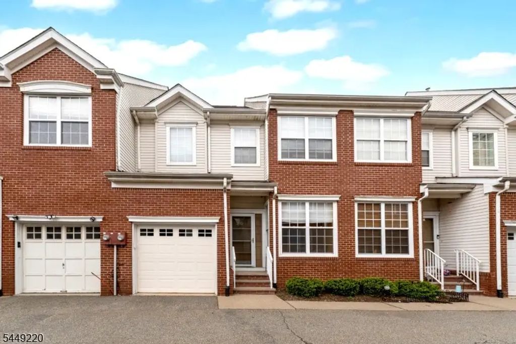 72 Albert Ct, Parsippany-Troy Hills Twp.